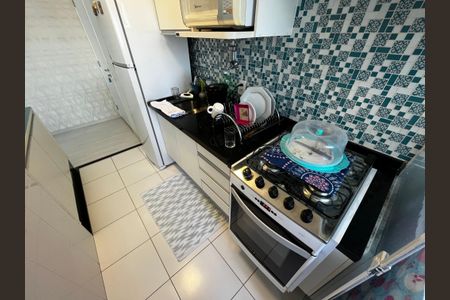 Apartamento à venda com 76m², 2 quartos e 1 vagaCozinha