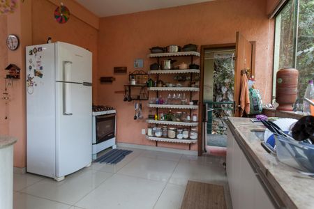 Casa de condomínio à venda com 350m², 3 quartos e 3 vagasCozinha