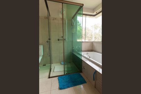 Casa de condomínio à venda com 350m², 3 quartos e 3 vagasBanheiro da Suíte