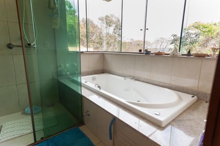 Casa de condomínio à venda com 350m², 3 quartos e 3 vagasBanheiro da Suíte