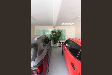 Casa à venda com 100m², 3 quartos e 2 vagas Casa à venda com 100m², 3 quartos e 2 vagasGaragem