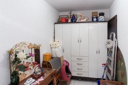 Casa à venda com 100m², 3 quartos e 2 vagas Casa à venda com 100m², 3 quartos e 2 vagasQuarto de Serviço