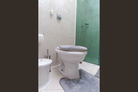 Casa à venda com 100m², 3 quartos e 2 vagas Casa à venda com 100m², 3 quartos e 2 vagasBanheiro