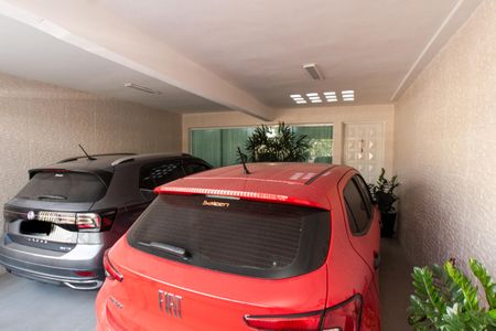 Casa à venda com 100m², 3 quartos e 2 vagas Casa à venda com 100m², 3 quartos e 2 vagasGaragem