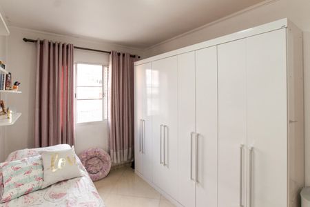 Casa à venda com 100m², 3 quartos e 2 vagas Casa à venda com 100m², 3 quartos e 2 vagasQuarto 1