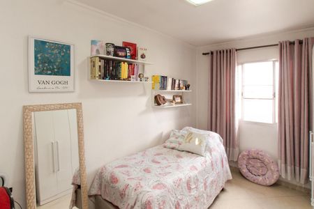 Casa à venda com 100m², 3 quartos e 2 vagas Casa à venda com 100m², 3 quartos e 2 vagasQuarto 1