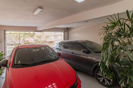 Casa à venda com 100m², 3 quartos e 2 vagas Casa à venda com 100m², 3 quartos e 2 vagasGaragem