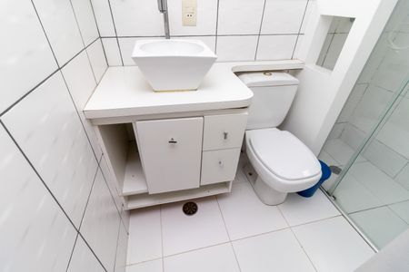 Apartamento à venda com 77m², 3 quartos e 1 vaga Apartamento à venda com 77m², 3 quartos e 1 vagaBanheiro da Suíte