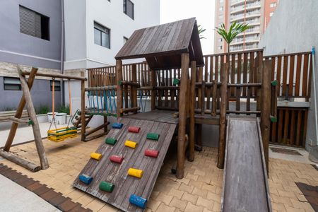 Apartamento à venda com 77m², 3 quartos e 1 vaga Apartamento à venda com 77m², 3 quartos e 1 vagaÁrea Comum - Playground