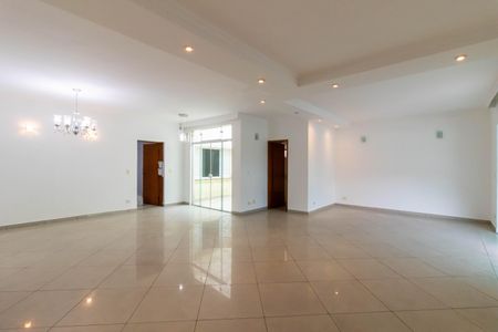 Sala de casa à venda com 3 quartos, 299m² em Jardim Santa Mena, Guarulhos