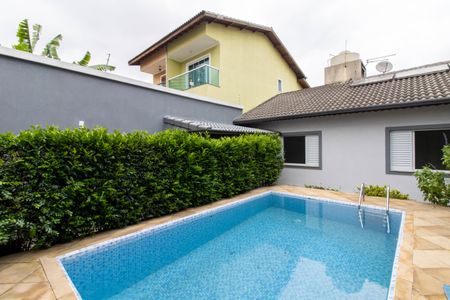 Casa à venda com 299m², 3 quartos e 4 vagasPiscina