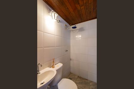 Casa à venda com 299m², 3 quartos e 4 vagasBanheiro de Serviço