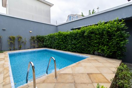 Casa à venda com 299m², 3 quartos e 4 vagasPiscina
