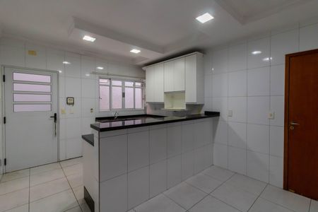 Casa à venda com 299m², 3 quartos e 4 vagasCozinha