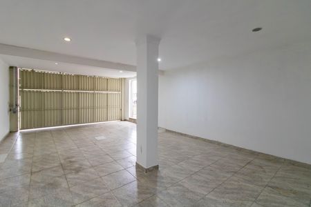 Casa à venda com 299m², 3 quartos e 4 vagasGaragem