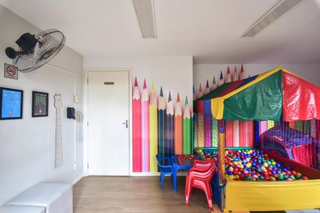 Apartamento à venda com 48m², 2 quartos e 1 vagaÁrea comum