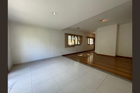 Sala de casa à venda com 6 quartos, 700m² em Butantã, São Paulo