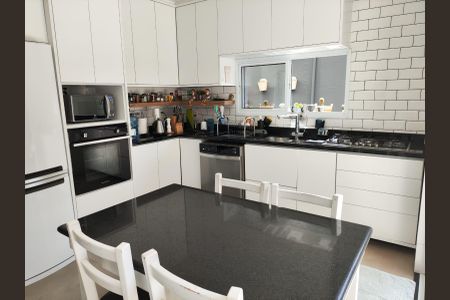 Casa à venda com 141m², 3 quartos e 2 vagasCozinha