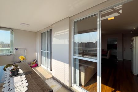 Apartamento à venda com 98m², 3 quartos e 3 vagasVaranda