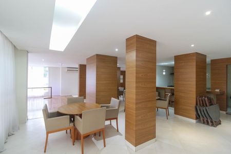 Apartamento à venda com 98m², 3 quartos e 3 vagasÁrea comum - Salão de festas