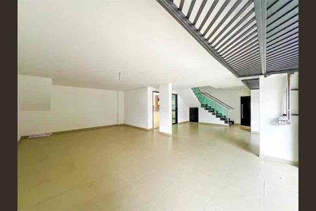 Casa à venda com 4 quartos, 400m² em Tremembé, São Paulo