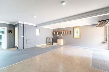 Casa à venda com 3 quartos, 637m² em Vila Albertina, São Paulo