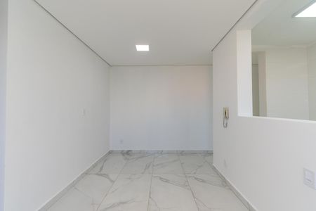 Apartamento à venda com 44m², 2 quartos e 1 vaga Apartamento à venda com 44m², 2 quartos e 1 vagaSala