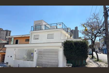 Fachada de casa à venda com 4 quartos, 300m² em Vila Guiomar, Santo André