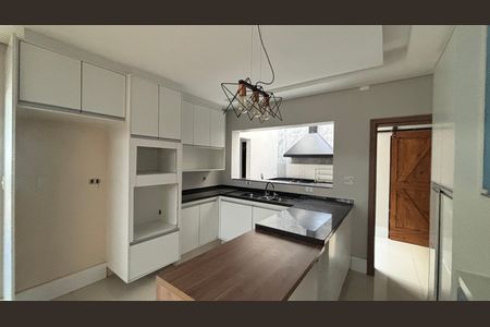 Cozinha de casa à venda com 4 quartos, 300m² em Vila Guiomar, Santo André