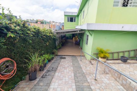 Casa à venda com 180m², 4 quartos e 3 vagas Casa à venda com 180m², 4 quartos e 3 vagasÁrea Externa