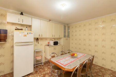 Casa à venda com 180m², 4 quartos e 3 vagas Casa à venda com 180m², 4 quartos e 3 vagasCozinha