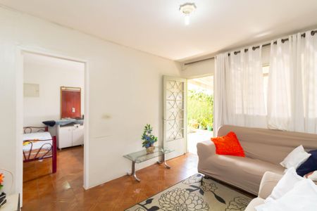 Casa à venda com 180m², 4 quartos e 3 vagas Casa à venda com 180m², 4 quartos e 3 vagasSala 1