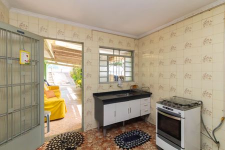 Casa à venda com 180m², 4 quartos e 3 vagas Casa à venda com 180m², 4 quartos e 3 vagasCozinha