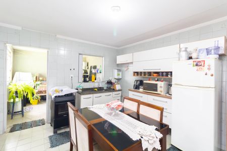 Casa à venda com 180m², 4 quartos e 3 vagas Casa à venda com 180m², 4 quartos e 3 vagasCozinha 2