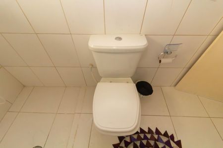 Casa à venda com 180m², 4 quartos e 3 vagas Casa à venda com 180m², 4 quartos e 3 vagasBanheiro 1