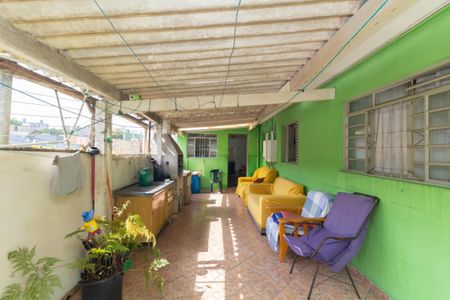 Casa à venda com 180m², 4 quartos e 3 vagas Casa à venda com 180m², 4 quartos e 3 vagasÁrea Externa