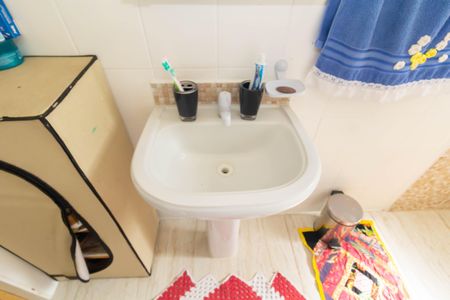 Casa à venda com 180m², 4 quartos e 3 vagas Casa à venda com 180m², 4 quartos e 3 vagasBanheiro 2