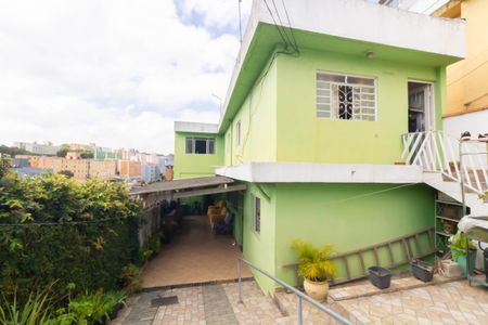 Casa à venda com 180m², 4 quartos e 3 vagas Casa à venda com 180m², 4 quartos e 3 vagasÁrea Externa