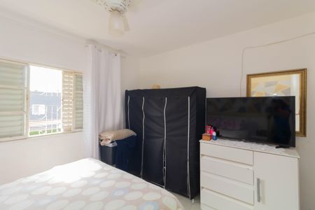 Casa à venda com 180m², 4 quartos e 3 vagas Casa à venda com 180m², 4 quartos e 3 vagasQuarto 4