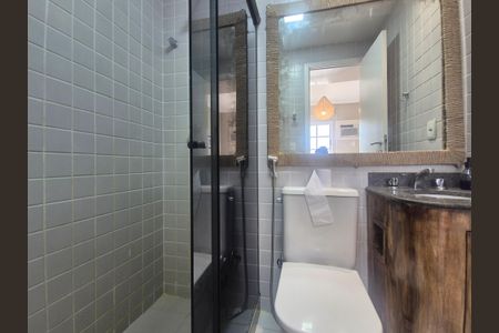 Apartamento à venda com 74m², 2 quartos e 2 vagasBanheiro da Suíte 2