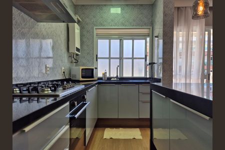 Apartamento à venda com 74m², 2 quartos e 2 vagasCozinha
