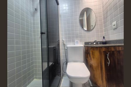 Apartamento à venda com 74m², 2 quartos e 2 vagasBanheiro da Suíte 1
