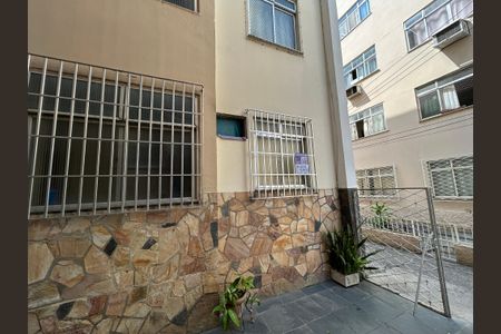 Apartamento para alugar com 70m², 3 quartos e sem vagaFachada + plaquinha