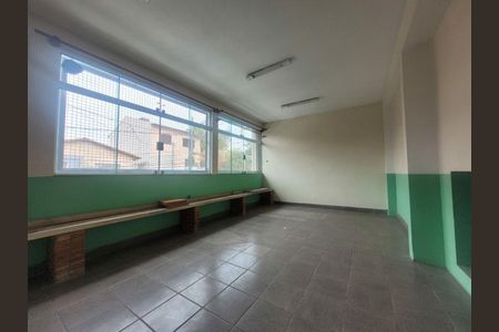 Casa à venda com 3 quartos, 240m² em Vila Marari, São Paulo