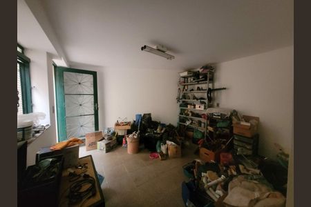 Casa à venda com 240m², 3 quartos e 2 vagas