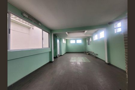 Casa à venda com 240m², 3 quartos e 2 vagas