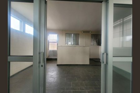 Casa à venda com 240m², 3 quartos e 2 vagas