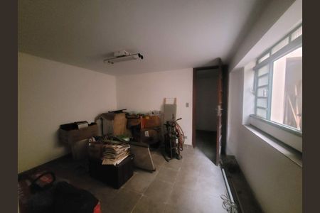 Casa à venda com 3 quartos, 240m² em Vila Marari, São Paulo