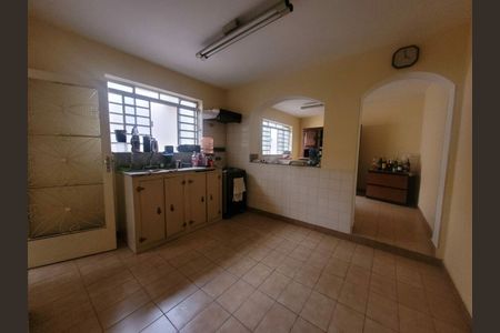 Casa à venda com 240m², 3 quartos e 2 vagas