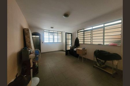 Casa à venda com 240m², 3 quartos e 2 vagas